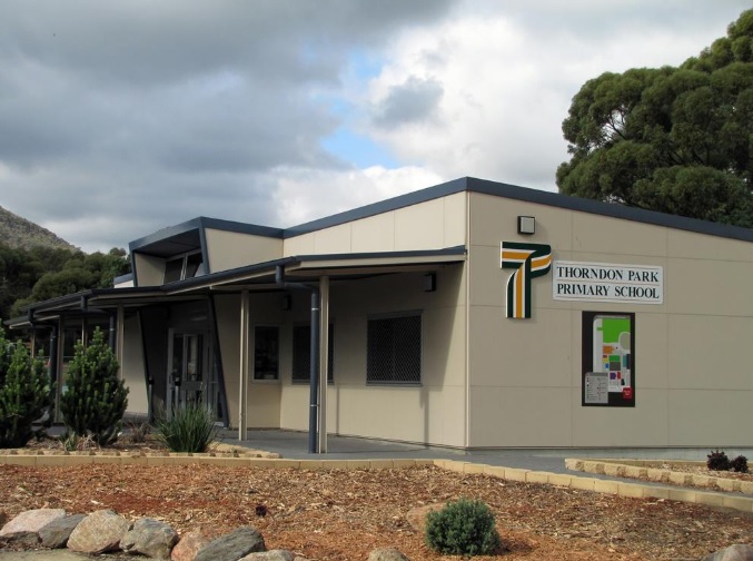 thorndon park primary school1.jpg