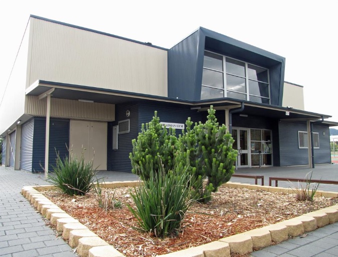 thorndon park primary school.jpg