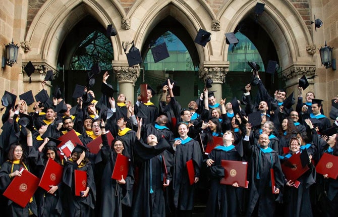 scholarships-adelaide-670x430.jpg