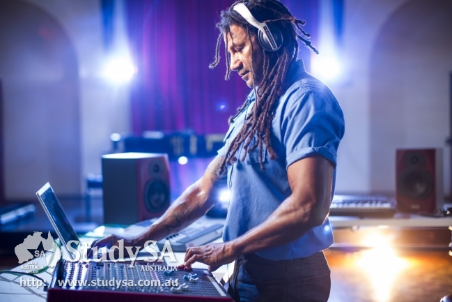 160229_aun_arts_creative_0110.jpg